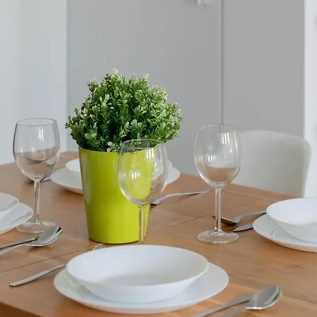 Unique And Spacious With Air Conditioning By Renters Apartment Szczecin