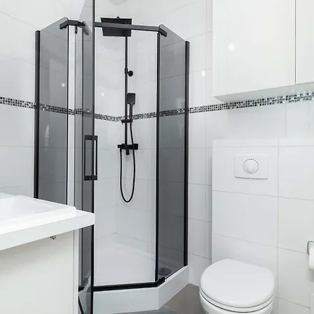 Apartment Unique And Spacious With Air Conditioning By Renters
